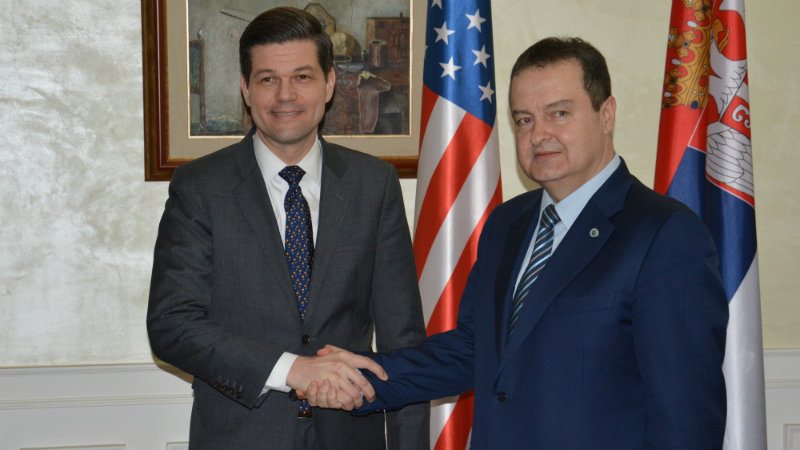 Dačić poklonio Mičelu izjavu Vilsona o Kosovu iz 1918. 1