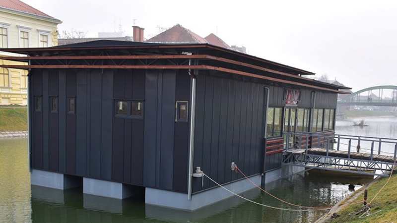 Gradonačelnik Zrenjanina: Splav mora da se ukloni 1 Gradonačelnik Zrenjanina: Splav mora da se ukloni 1