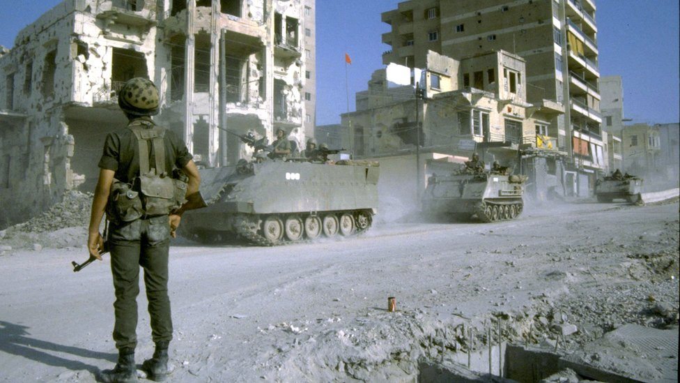 Izraelski vojnik na ulicama Libana (4. septembar 1983. godine)