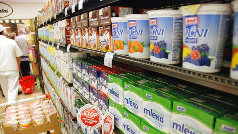 Promet robe u trgovini na malo veći za 3.2 odsto 1