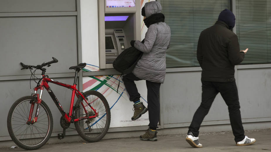 Efektiva: Sudija na liniji sa bankama 1