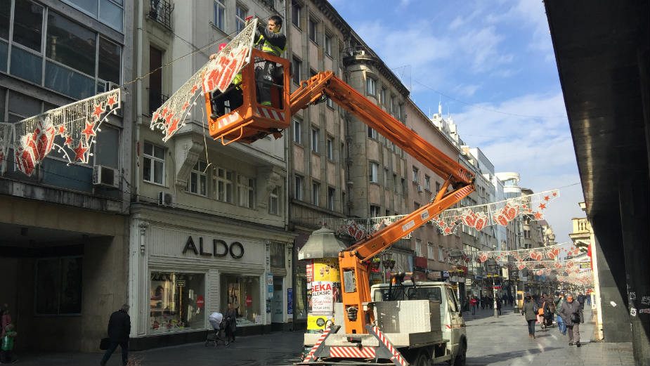 Gasi se novogodišnji sjaj posle pet meseci 1