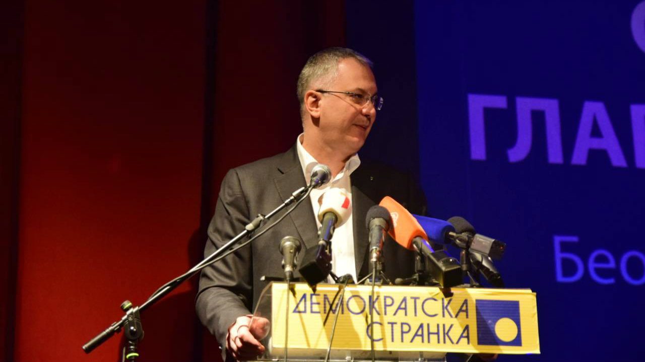 Šutanovac dao ostavku, ali ostaje u DS 1