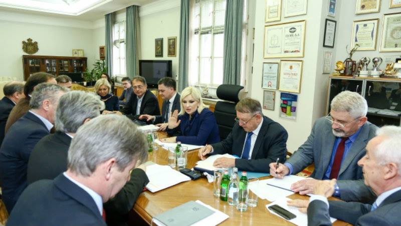 Mihajlović: Izvodi se 30 projekata 1