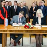 Potpisan memorandum za obnovu pruge Beograd-Zagreb 8