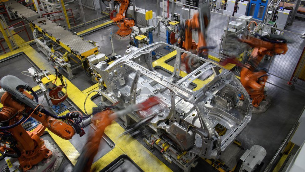 Roboti u proizvodnji šasije za Lend Rover