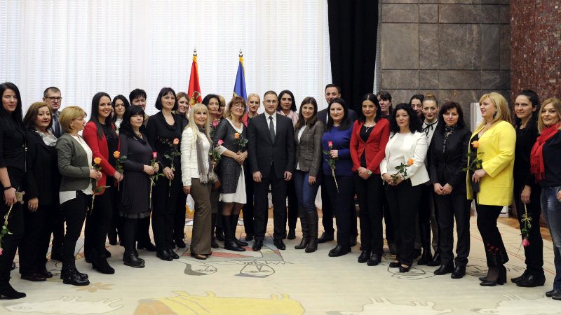 Stefanović povodom 8. marta : Poštovane i srećne cele godine 1