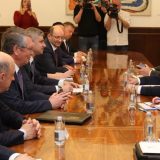 Vučić: Stara Pazova-Novi Sad jedan od prioritetnih projekata 4