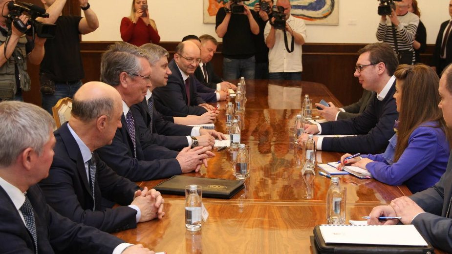 Vučić: Stara Pazova-Novi Sad jedan od prioritetnih projekata 1