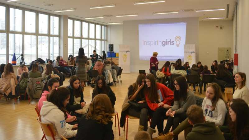 "Devojčice imaju reč" 1