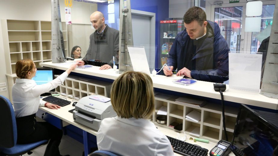 Nova pošta u Tržnom centru „Aviv park” na Zvezdari, 1