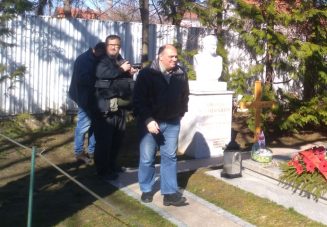 POZAREVAC Suvakovic na grobu Milosevica Prošlo je 12 godina od smrti Miloševića (FOTO) 2