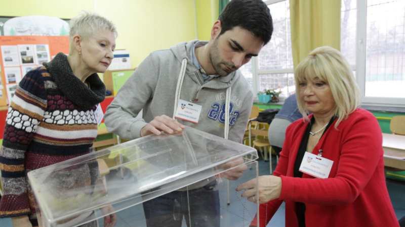 Koalicija JS-SPS-SNS večeras predala listu za lokalne izbore u Jagodini 1