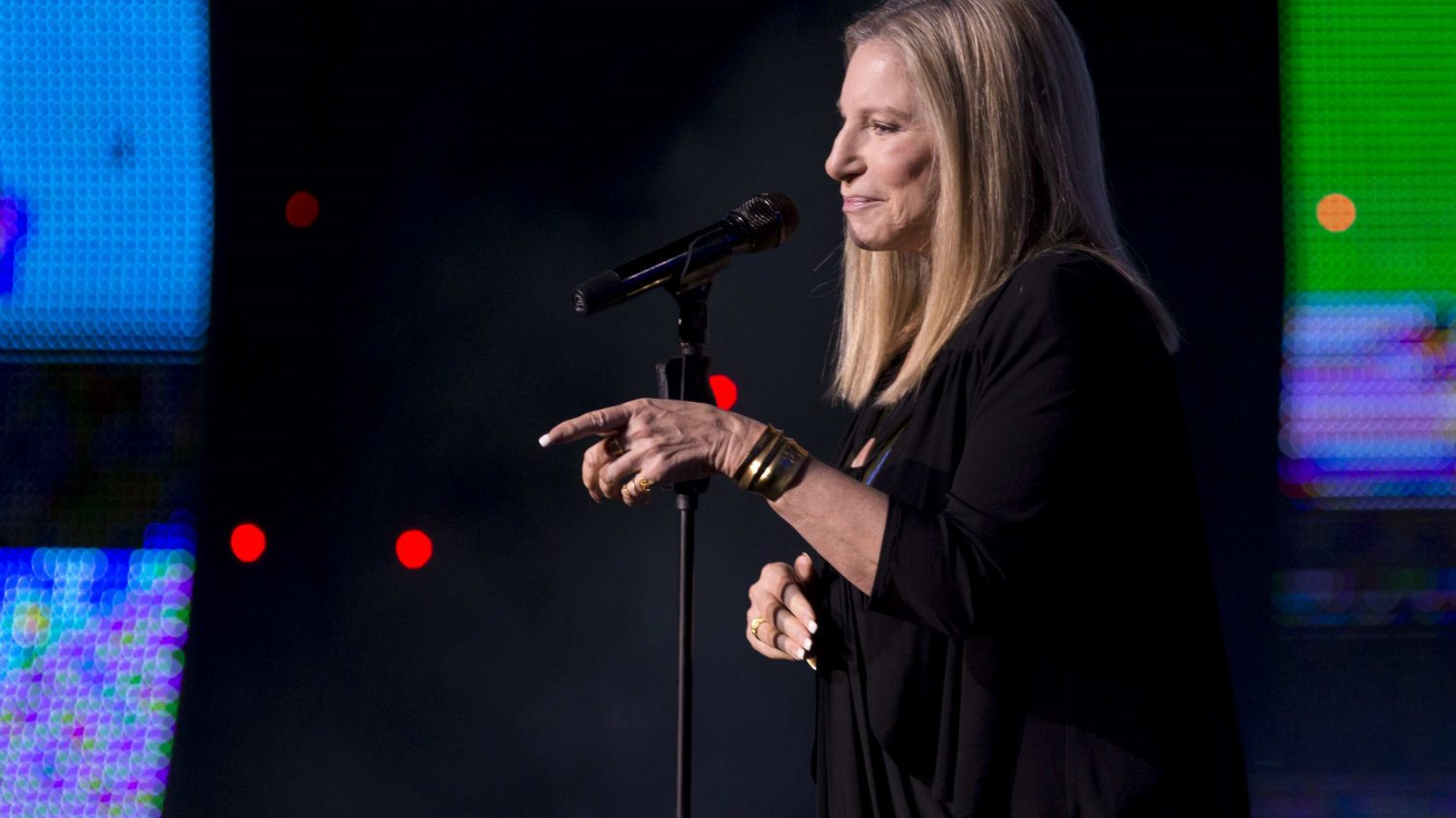 Barbra Strejsend klonirala psa 1