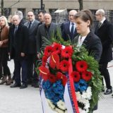 Premijerka Brnabić i ministri odali poštu Zoranu Đinđiću 11