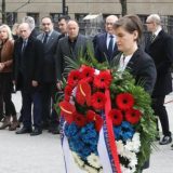 Premijerka Brnabić i ministri odali poštu Zoranu Đinđiću 5