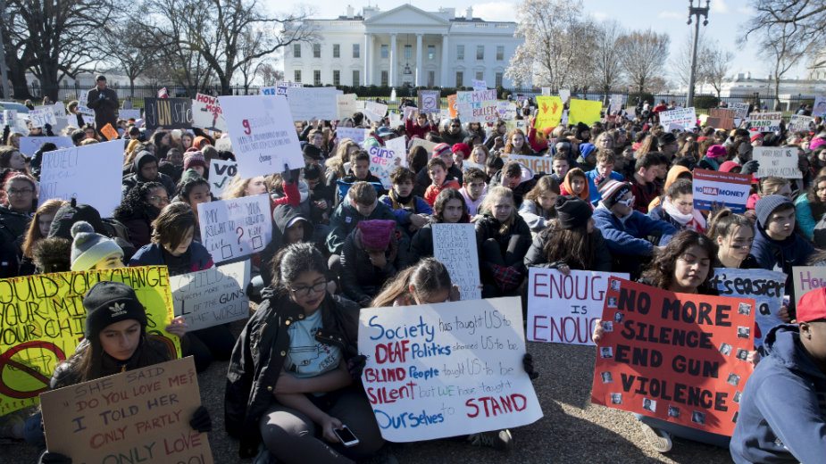 Mladi u SAD protestima traže veću kontrolu oružja 1