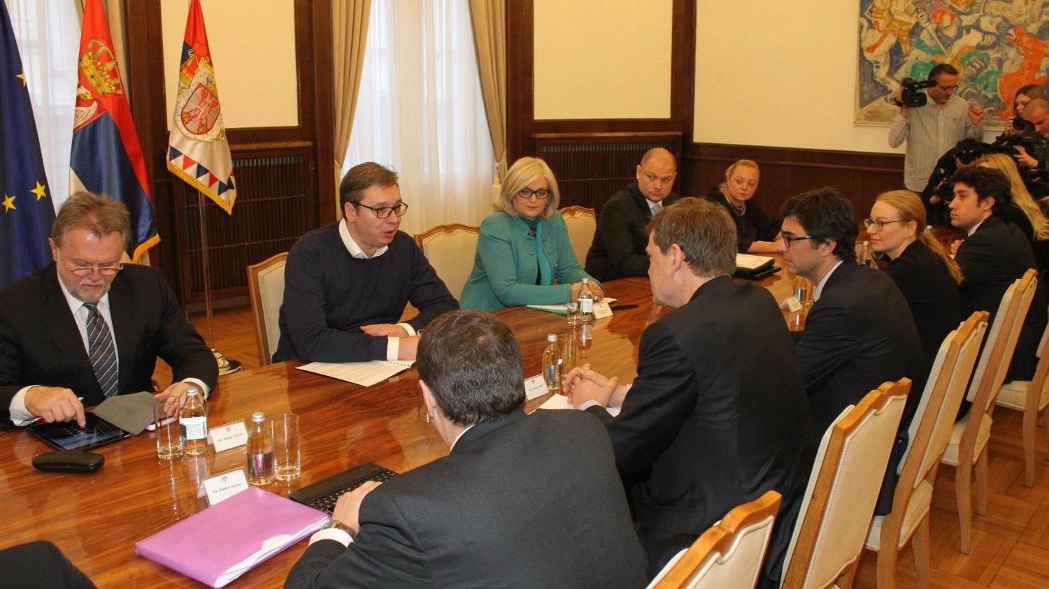 Vučić i Ruf: Ima prostora za povećanje plata i penzija 1