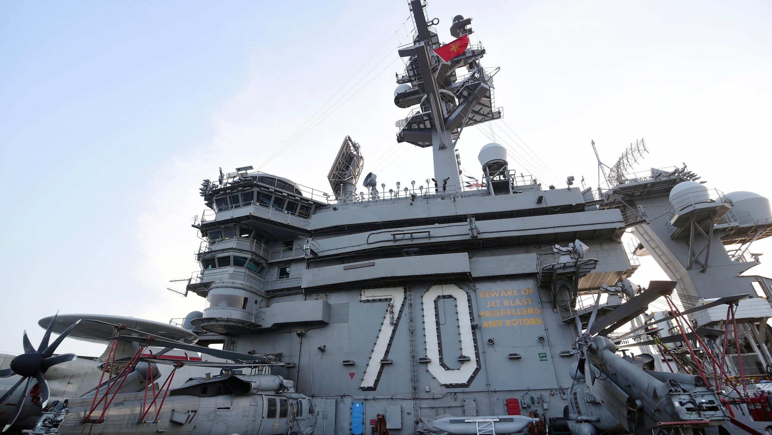 Američki nosač aviona u Vijetnamu 1