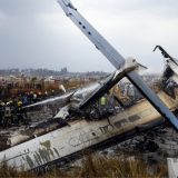 Srušio se putnički avion pri sletanju u Katmandu, 40 mrtvih 12