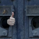 Da li je na fotografiji zaista ruka Marka Đurića? 9