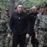 VSS: Ministar Vulin nosi crnu uniformu protivnu propisima Vojske Srbije 4