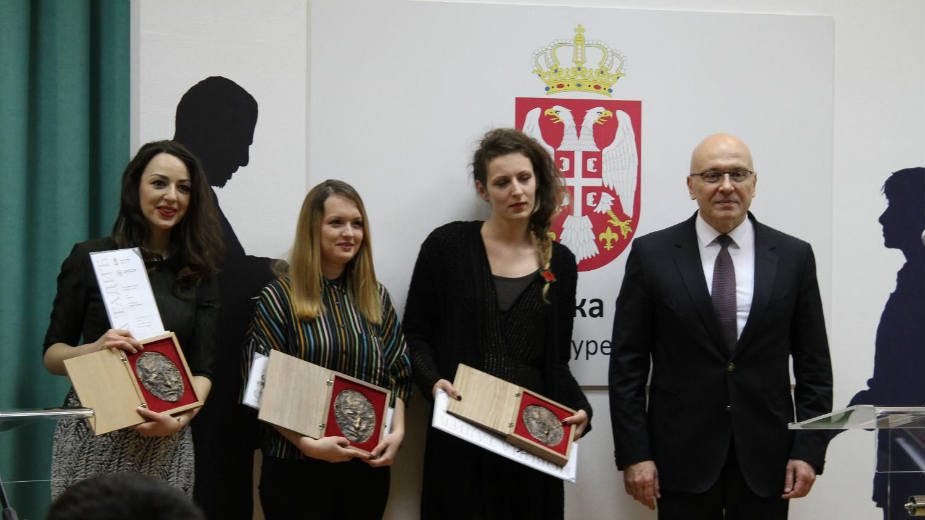 Ovo društvo tretira srpsku poeziju sa nedovoljnom zahvalnošću 1