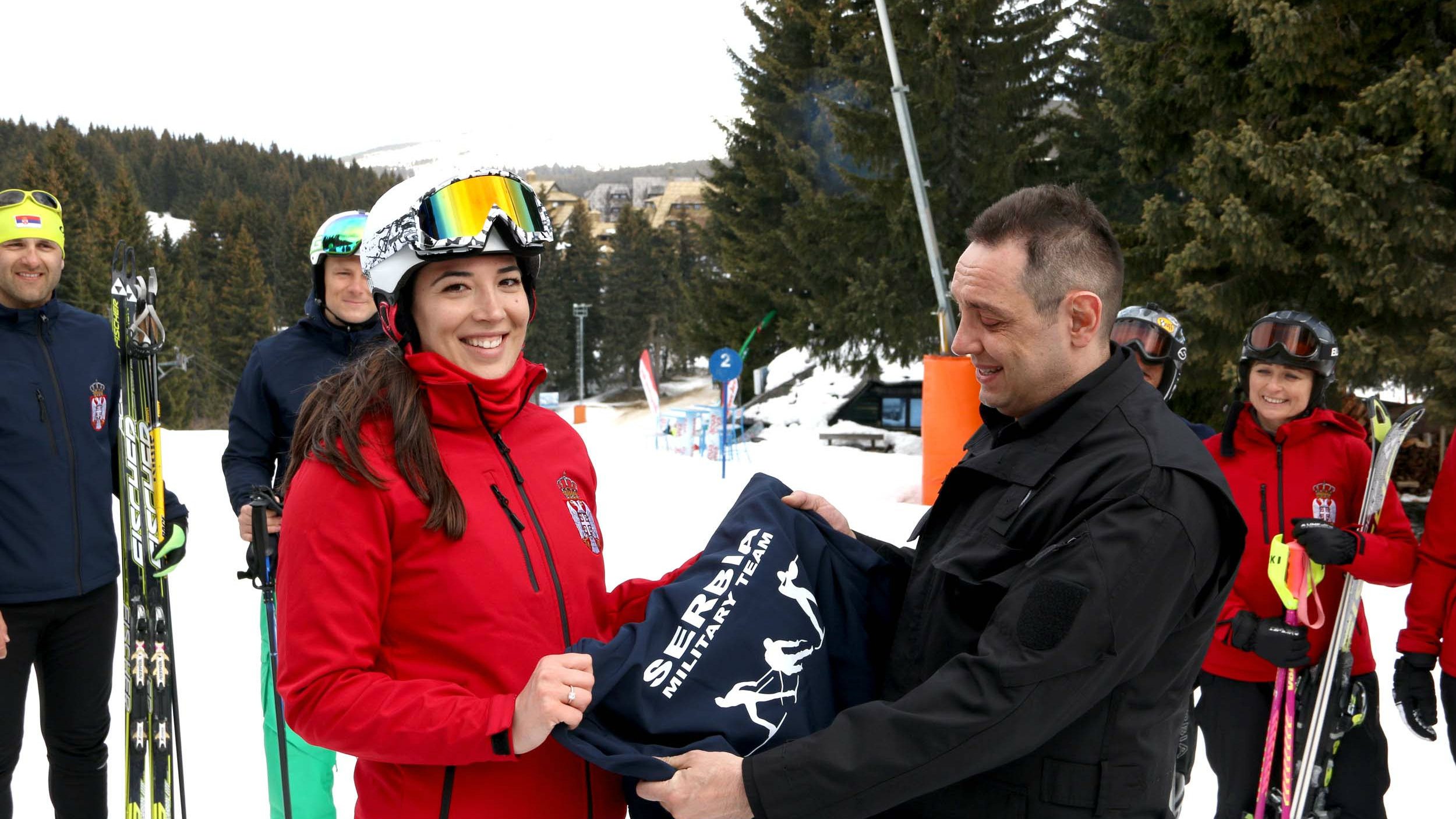 Vulin: Vojni skijaši na ponos cele Vojske 1