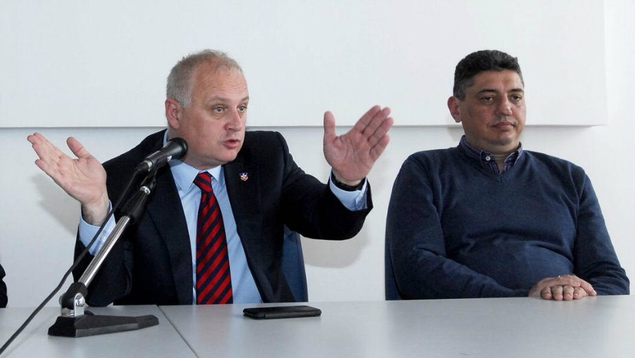 Vesić: Grad će platiti veštačenje da bi se utvrdilo da li su građani oštećeni 1 Vesić: Grad će platiti veštačenje da bi se utvrdilo da li su građani oštećeni 1