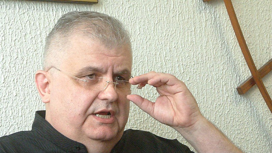 Čanak: Šešelj je u politici ono što su starlete u rijalitijima 1