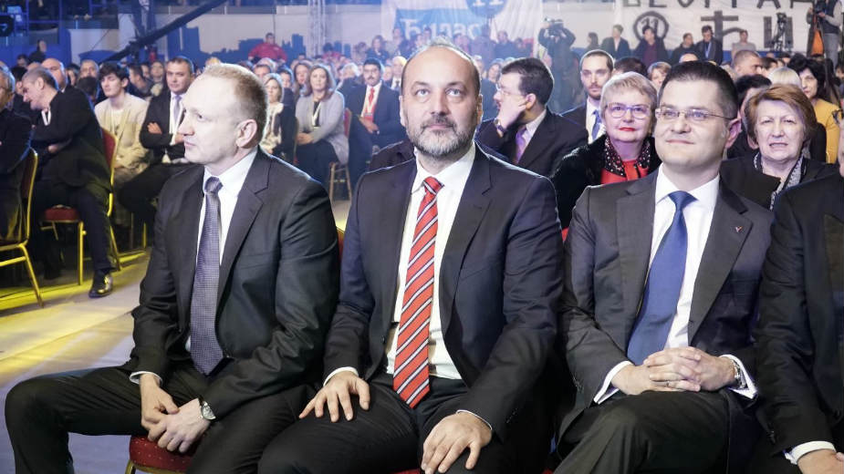 Krajnji rok za odluku početak maja 1