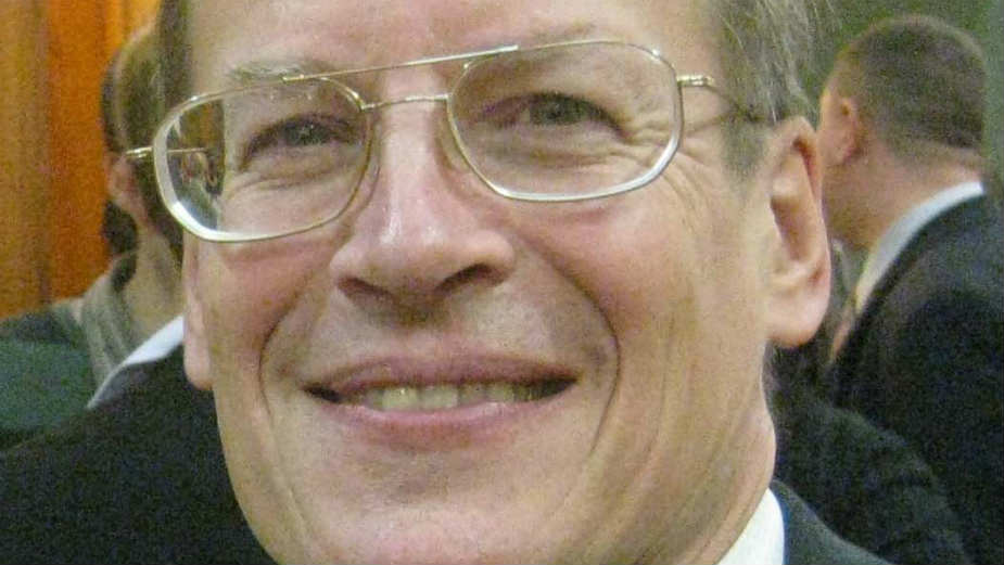 Bilo bi neodgovorno da Univerzitet daje diplome nedoškolovanim i neobrazovanim 1