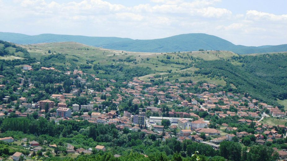 Kasni izgradnja stanova u Gračanici, Lapljem Selu i Zvečanu, Srbi žive u kontejnerima 1