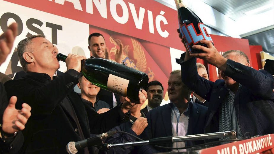 Zapad ujedinio Vučića i Đukanovića 1