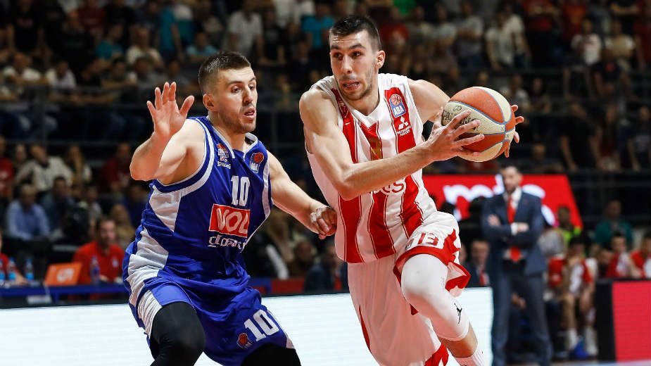 Dve oštrice domaćeg parketa 1