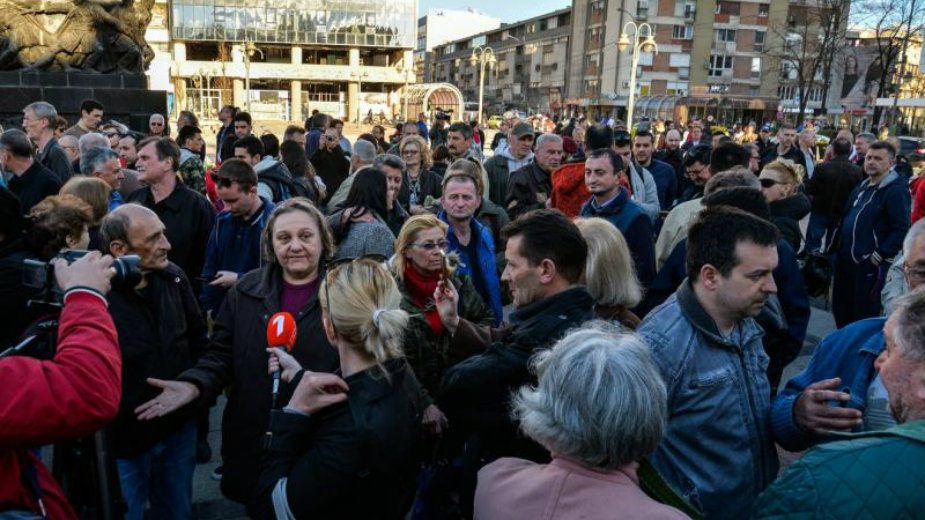 Nišlije protestom dočekuju ministarku Mihajlović ispred Gradske kuće 1