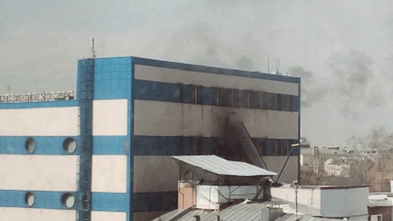 Ugašen požar u tržnom centru u Moskvi 1