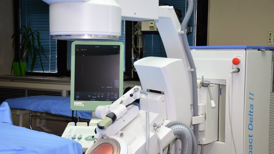 Donacija aparata za kamen u bubregu u Kliničkom centru Srbije 1