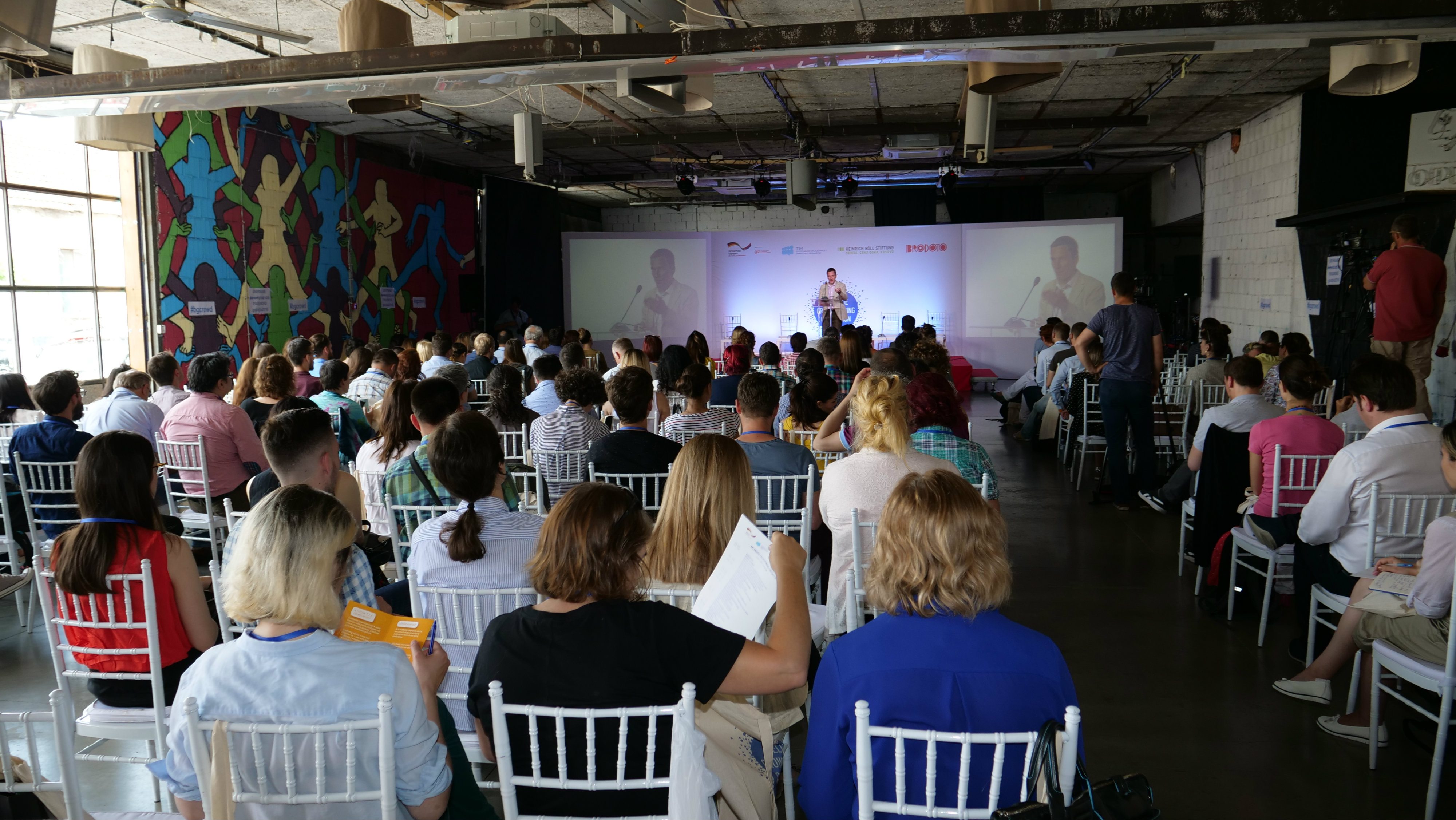 Na internetu skupili više od 650.000 evra 3