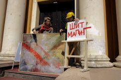 Kad se skloni paravan, iza ULUS-a ostaje samo govno (FOTO) 12