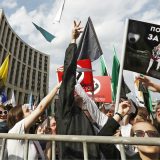 "Dole car": 10.000 na ulicama Moskve zbog interneta 3