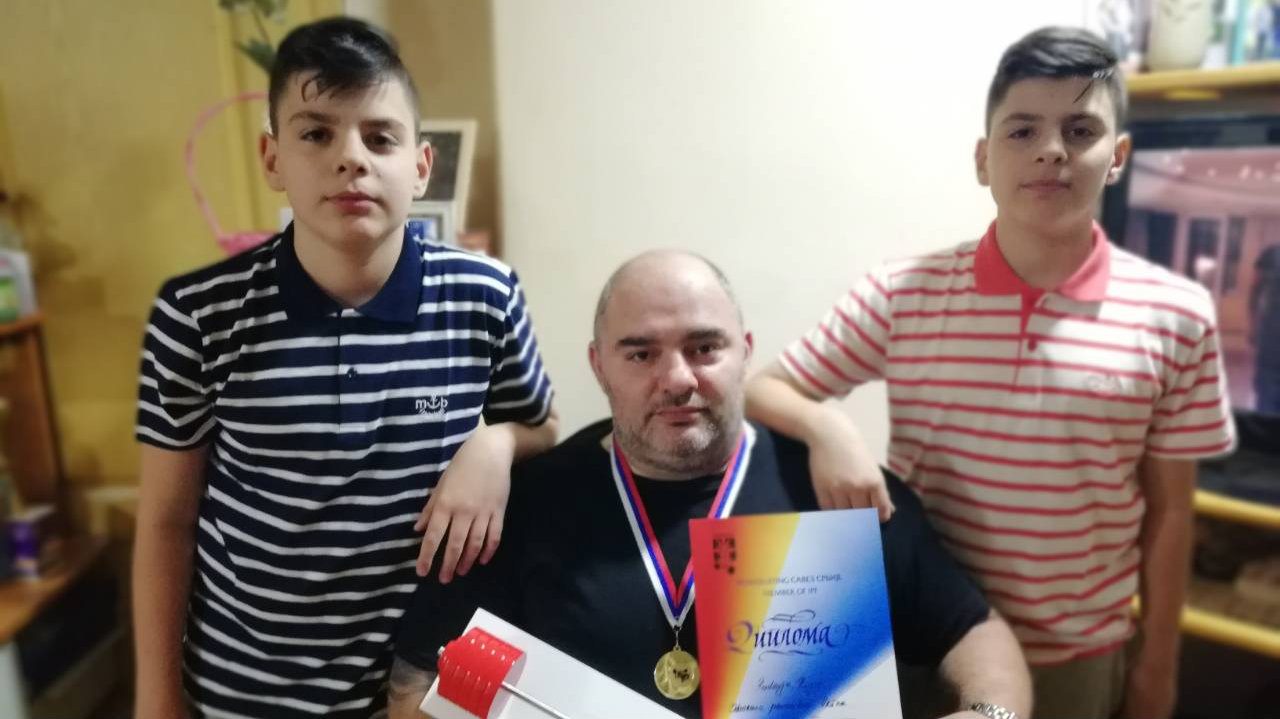 Radivoje, jači od života 1