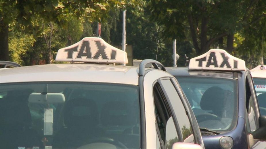 U Vranju taksi usluge poskupele za 30 odsto 1
