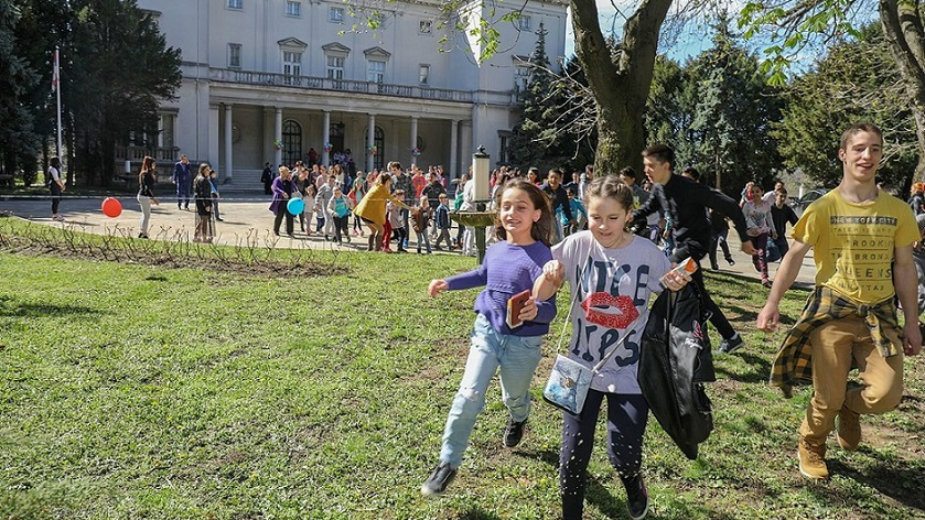 Više od 1000 mališana gosti Belog Dvora 1 Više od 1000 mališana gosti Belog Dvora 1