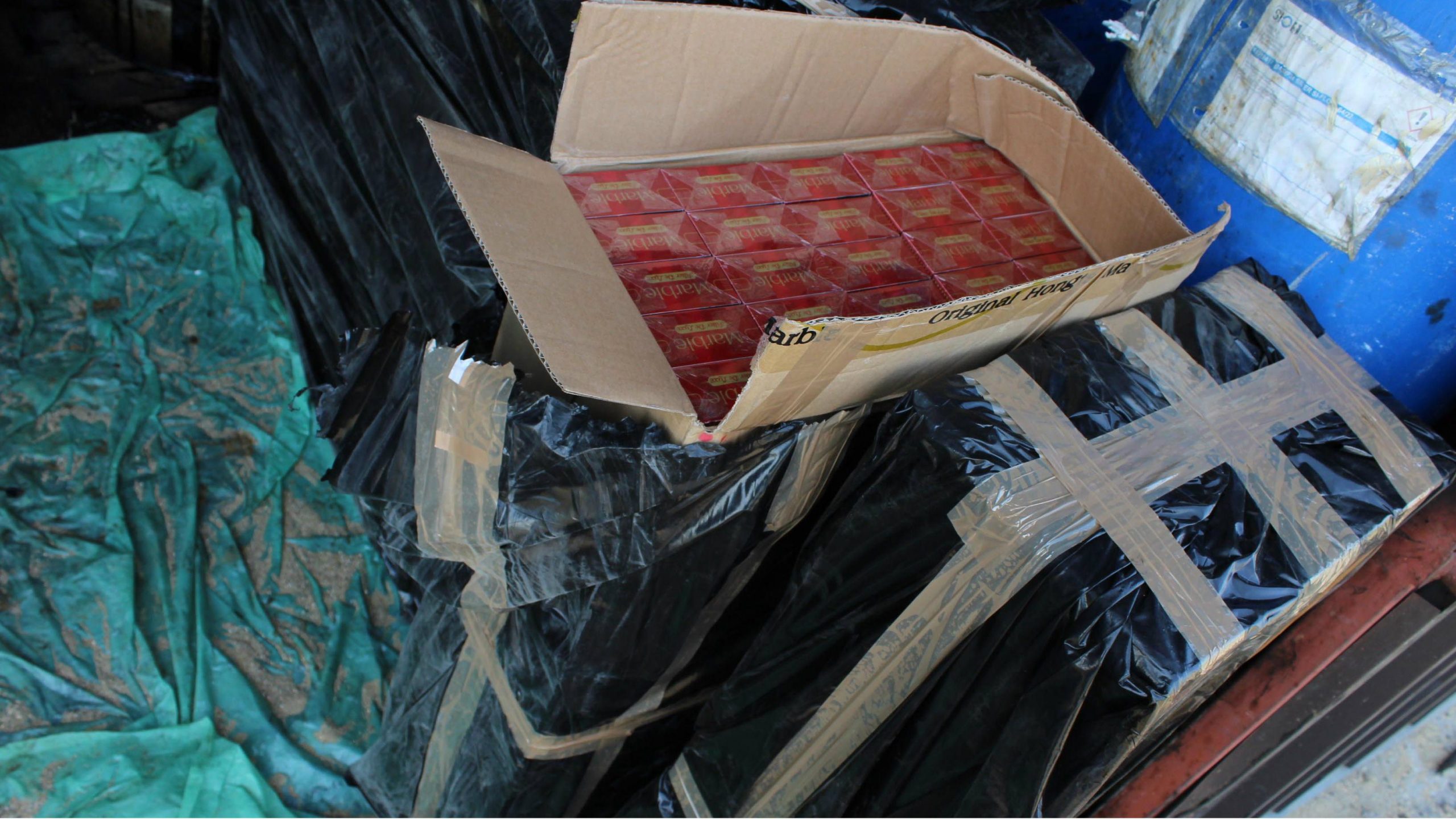 Zaplenjeno 13 hiljada paklica cigareta 1