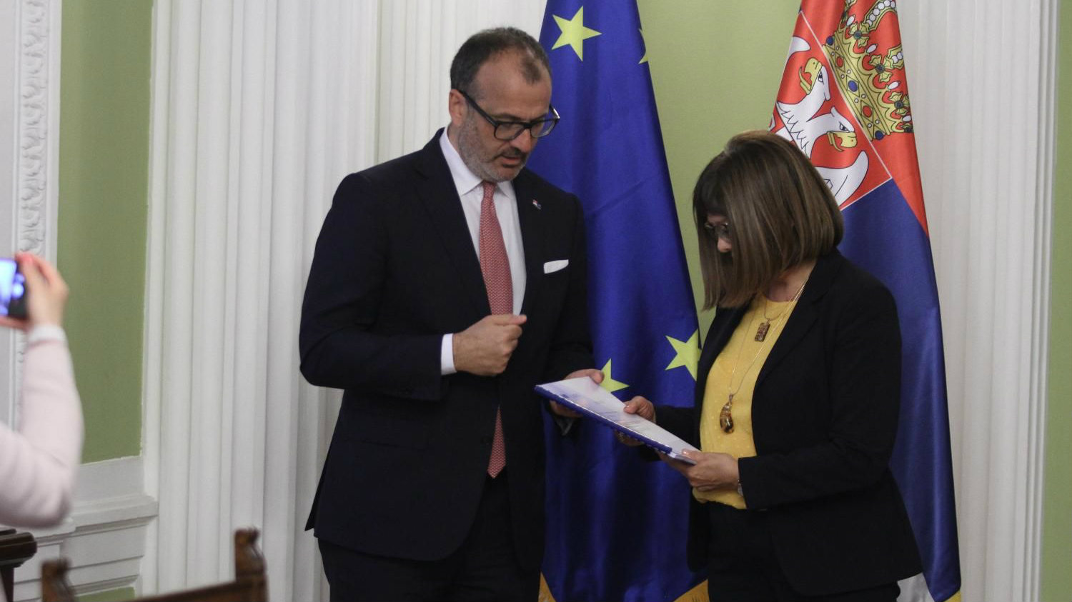 Fabrici predao izveštaj Evropske komisije Maji Gojković 1