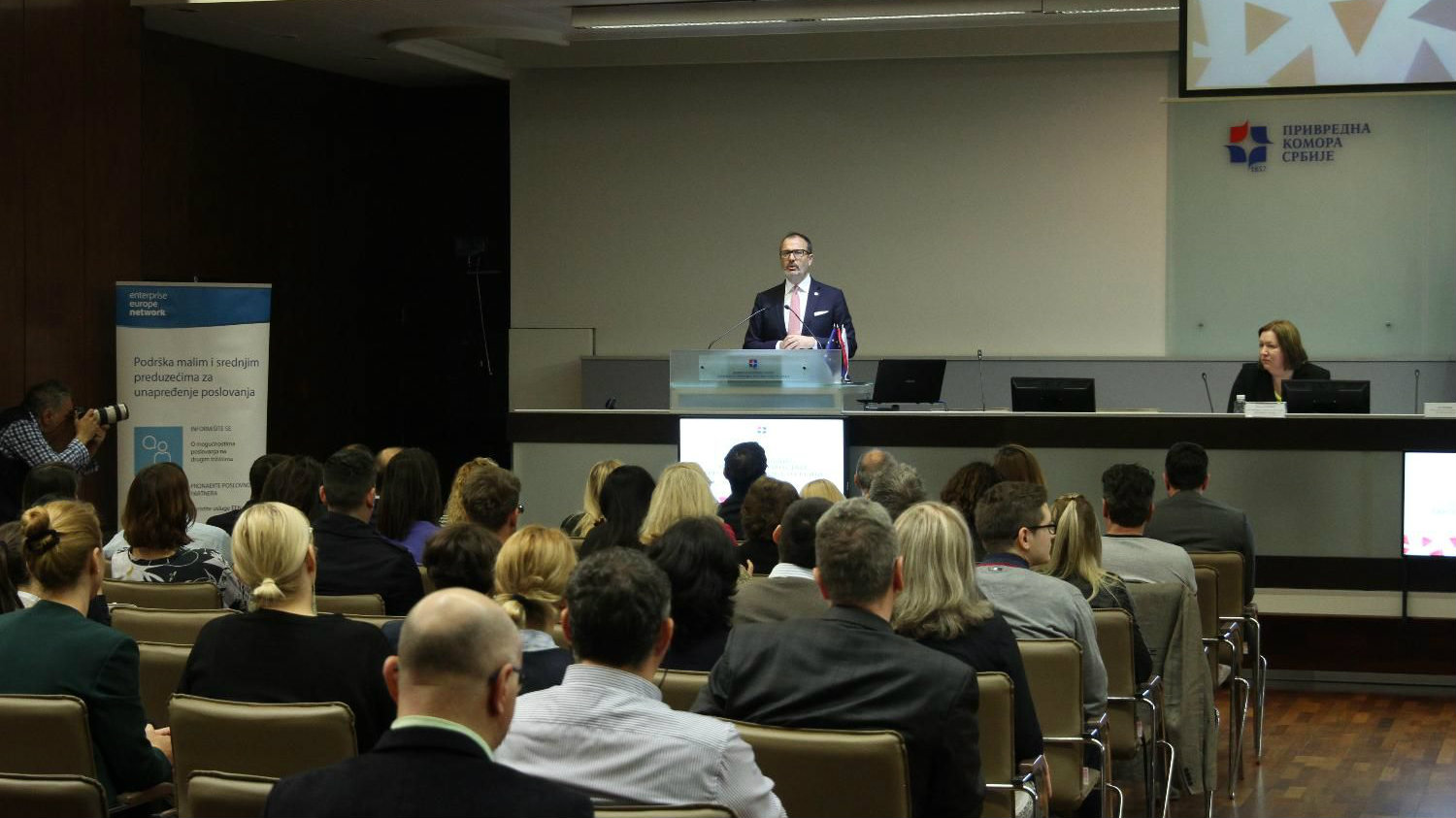 Fabrici: Srbija da nastavi reformu javne administracije i poreskog sistema 1