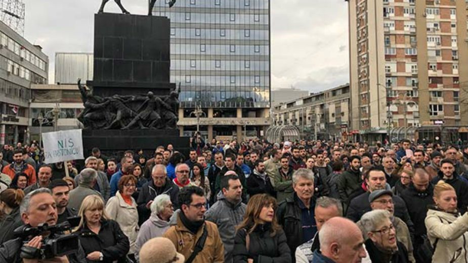 Ipak neizvesna većina u Skupštini grada o poklanjanju niškog aerodroma 1