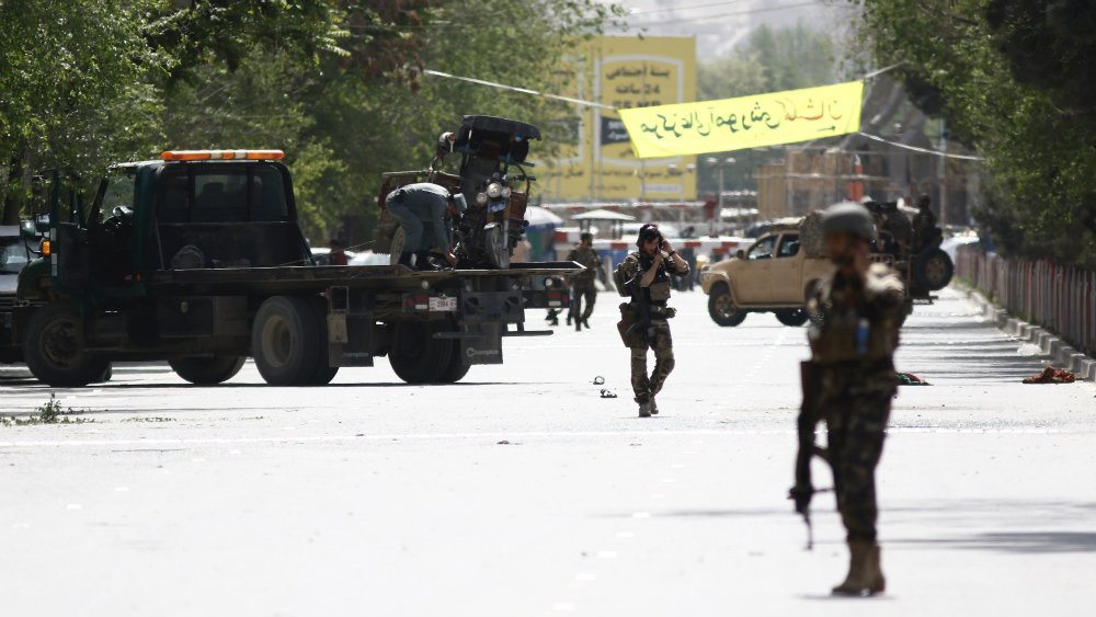 U napadu u Kabulu ubijeno najmanje 27 ljudi i devet novinara 1