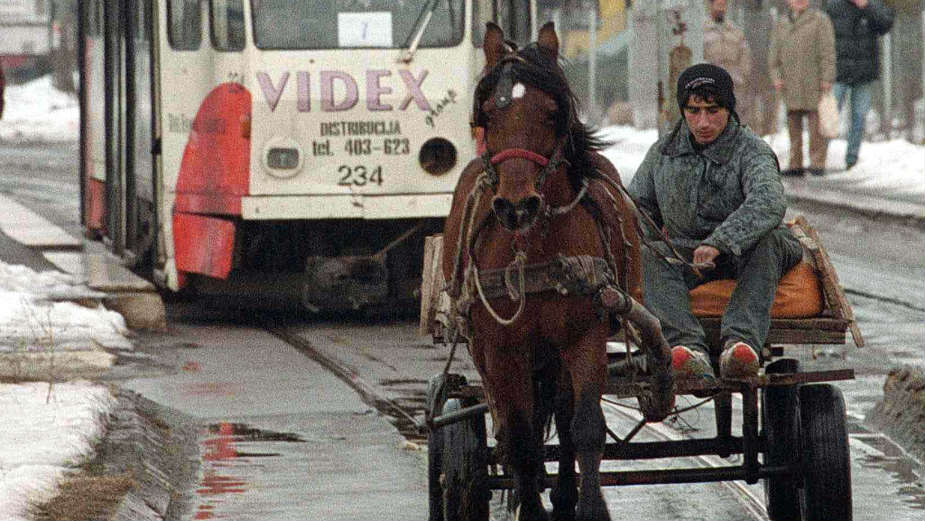 Stupanjem u maloletničke brakove nema izlaska iz siromaštva 1